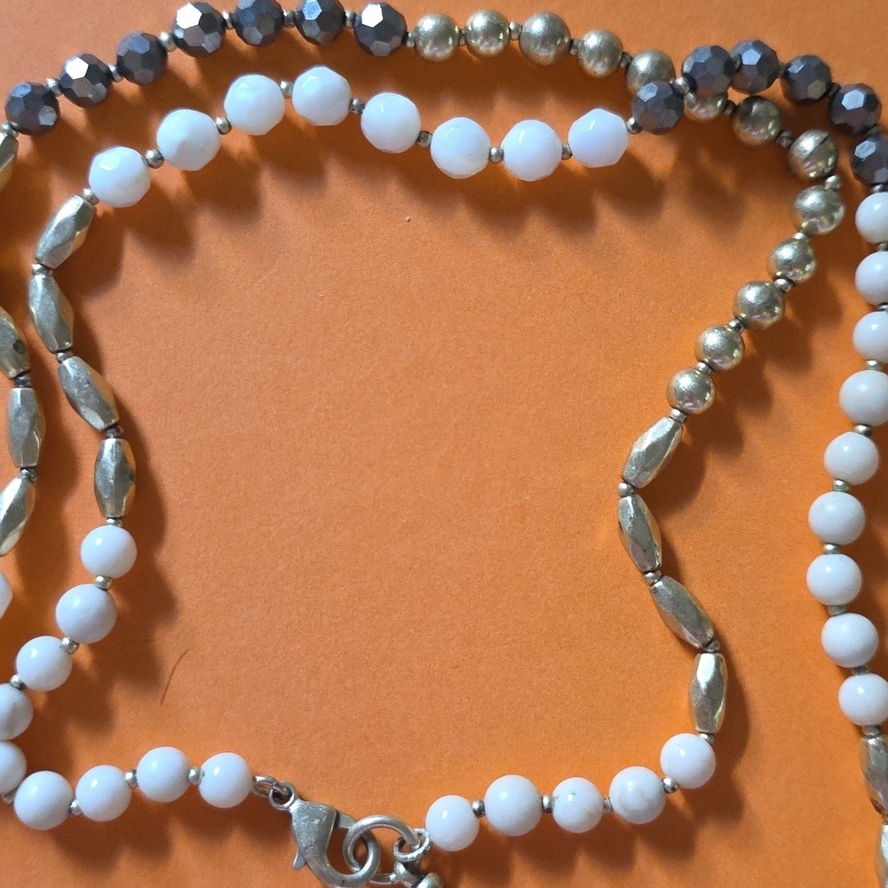 Lucky BRAND Women's Buddha Beaded Necklace Gold 211- Measuring 31.5" - Picture 7 of 7